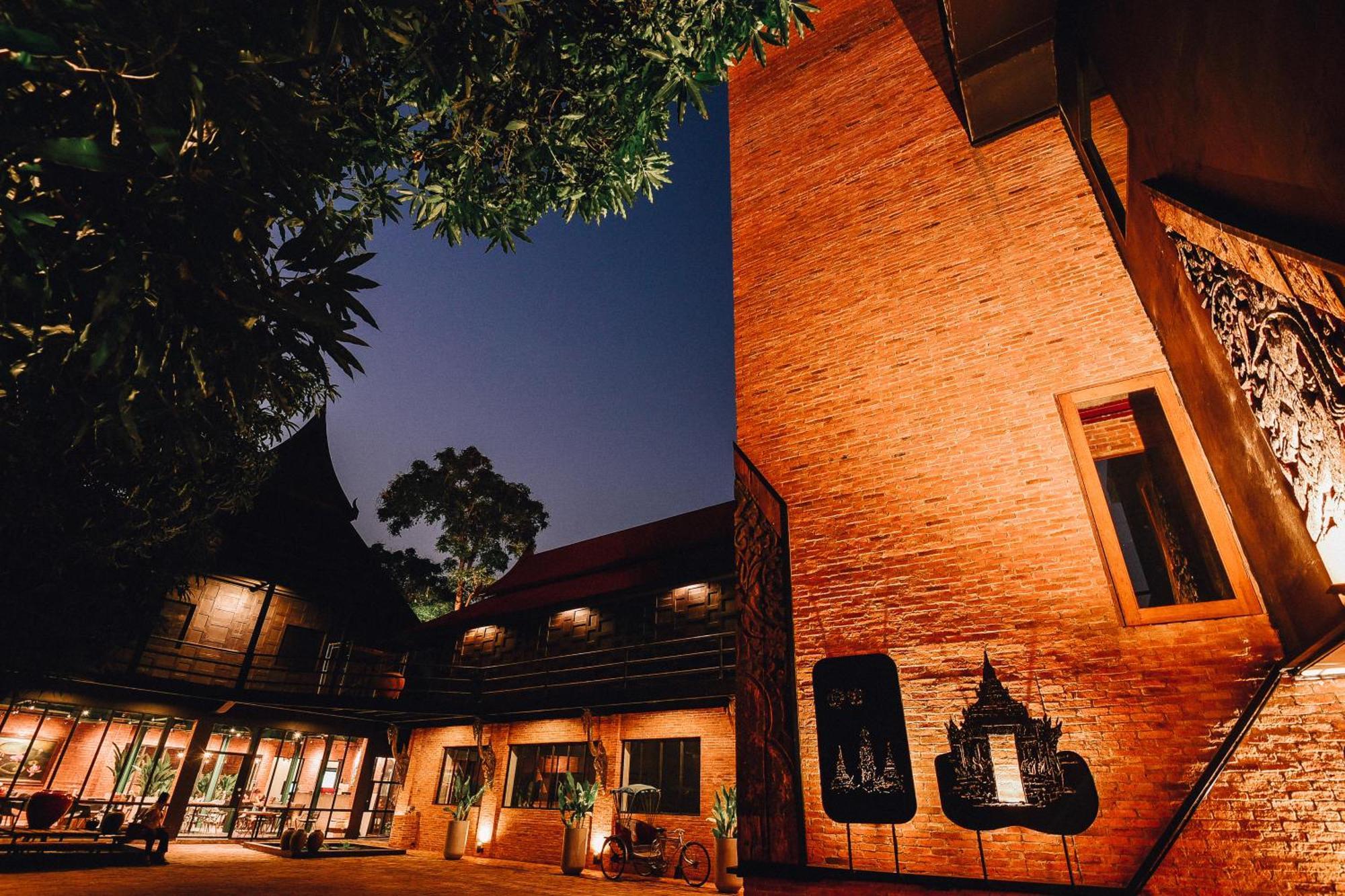 Hotel Kwans Ayutthaya Extérieur photo